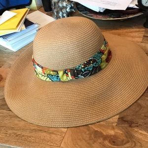 Vera Bradley straw hat